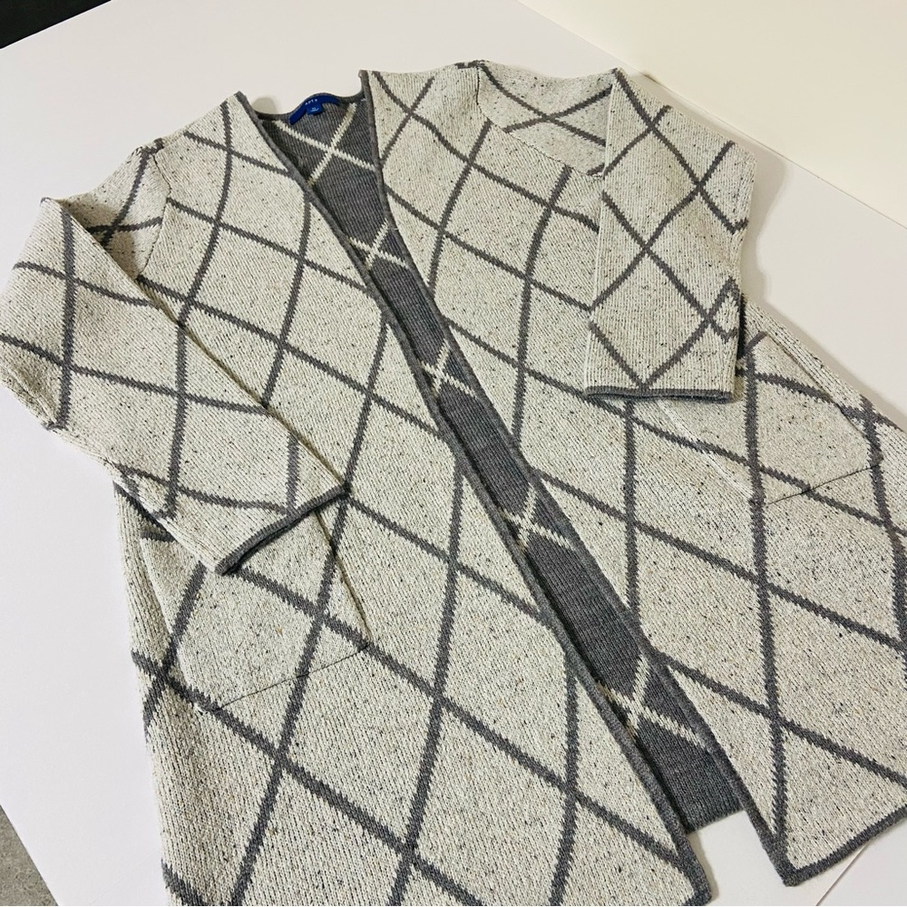 Gray Diamond Pattern Cardigan Sweater Women’s XL - Picture 4 of 13
